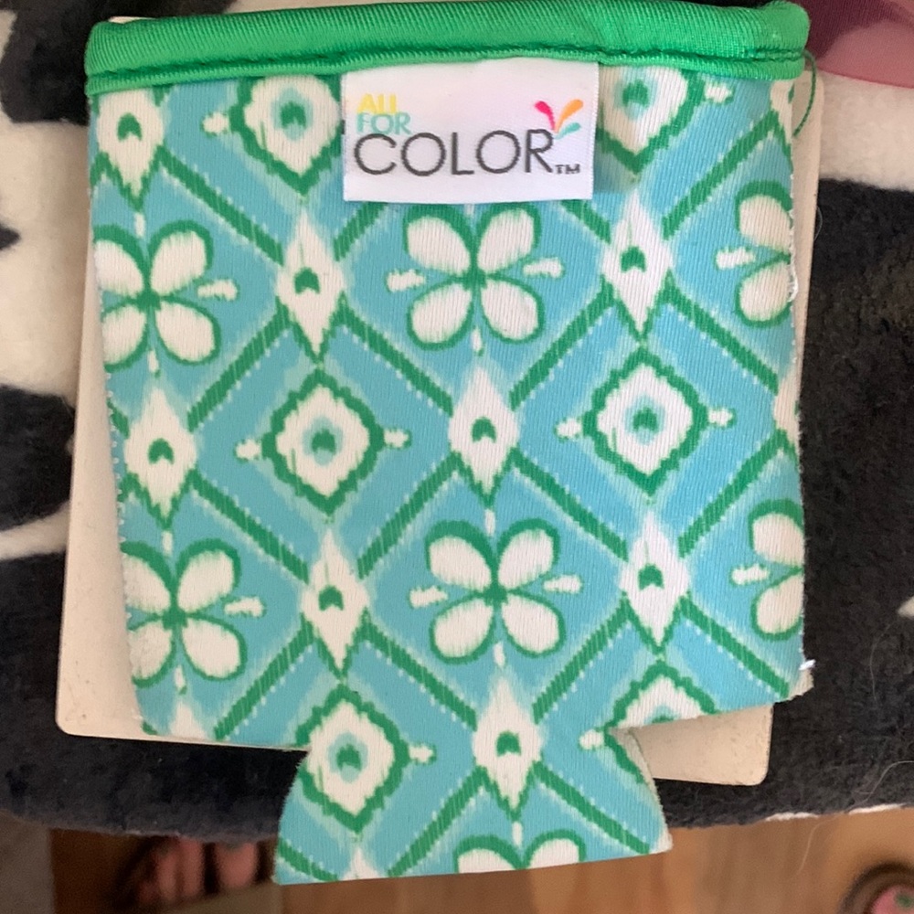 Blue and green flower cookie